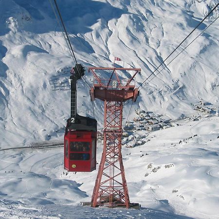 Готель Arlberghaus Zuers Екстер'єр фото